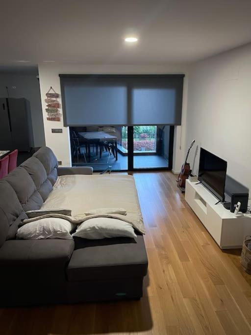 Magic Home, Everything You Need. 푼샬 외부 사진