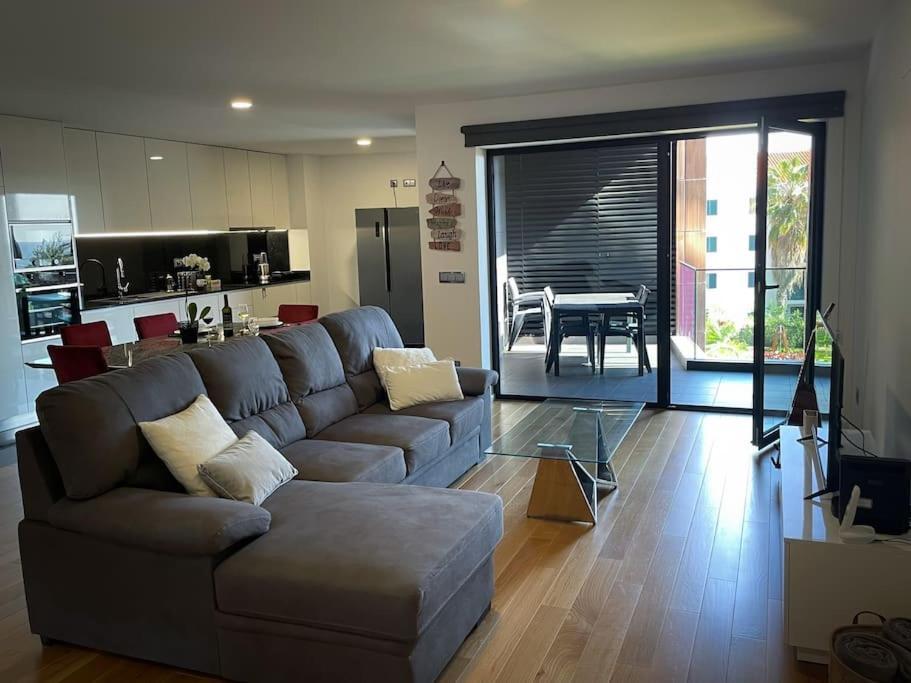 Magic Home, Everything You Need. 푼샬 외부 사진